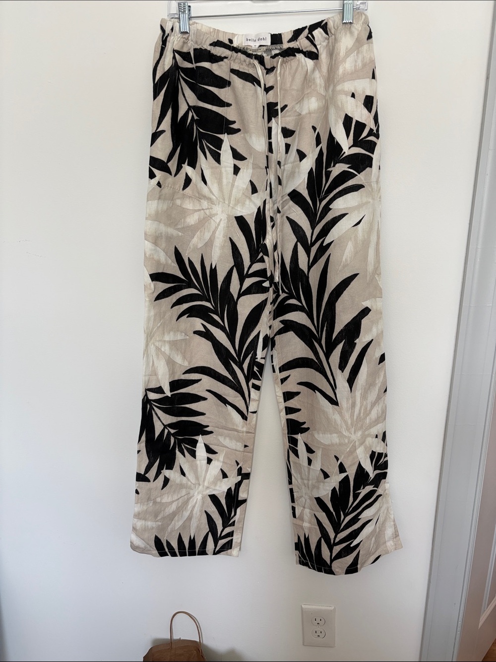 Bella Dahl Beige Tropical Print Wide-Leg Pants